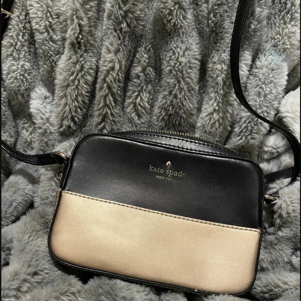 Kate Spade New York Black & Gold Colorblock Camera Crossbody - Picture 1 of 7